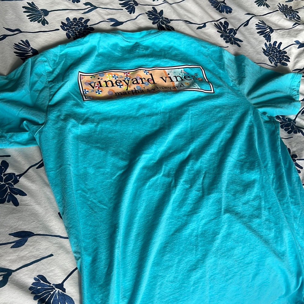 Vineyard vines shirt
